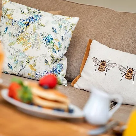 Finest Retreats - Roulston Hall 아파트