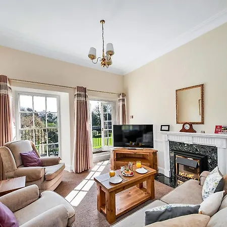 Finest Retreats - Roulston Hall Thirsk